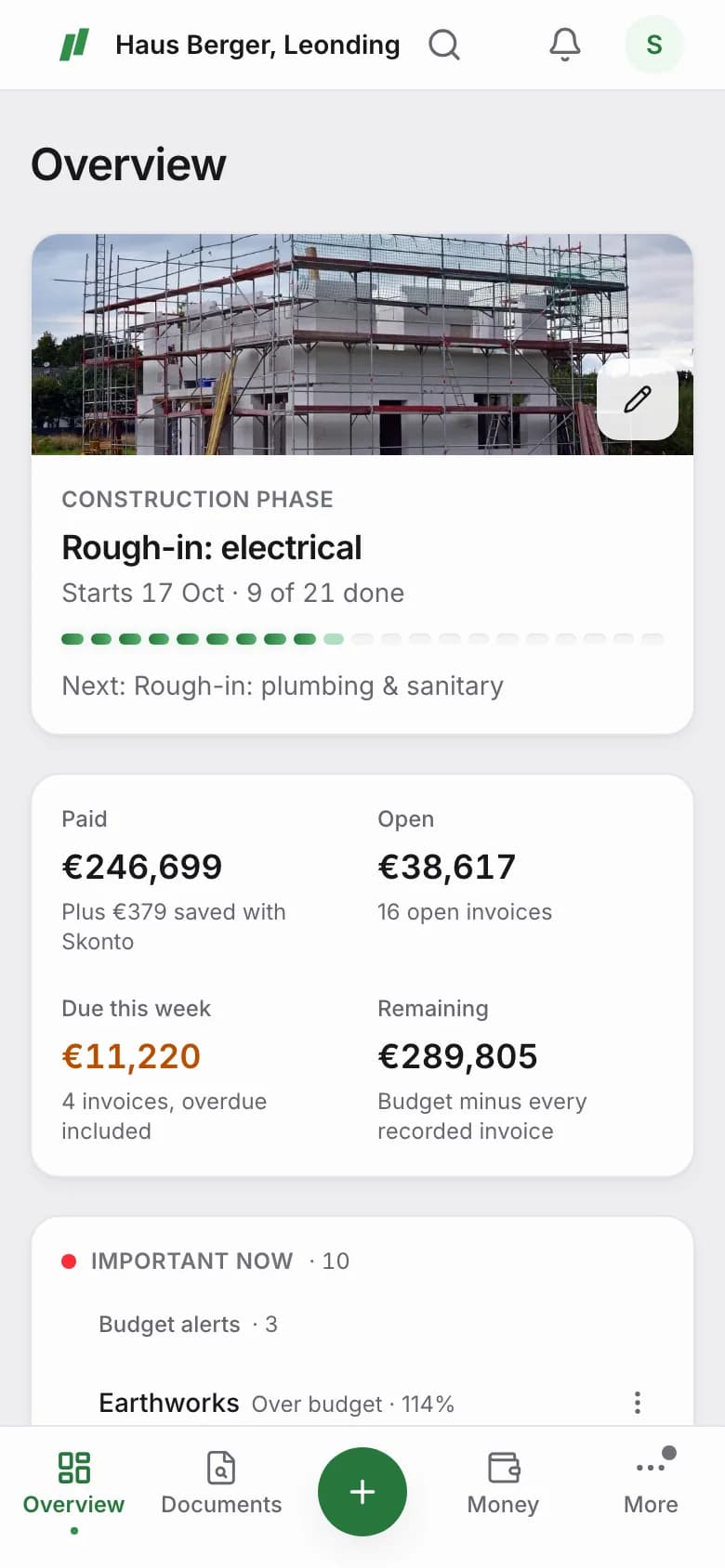 Project overview with an overdue invoice and upcoming discount deadlines